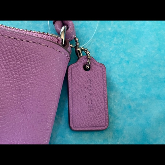 COACH wristlet/Wallet - Picture 3 of 7